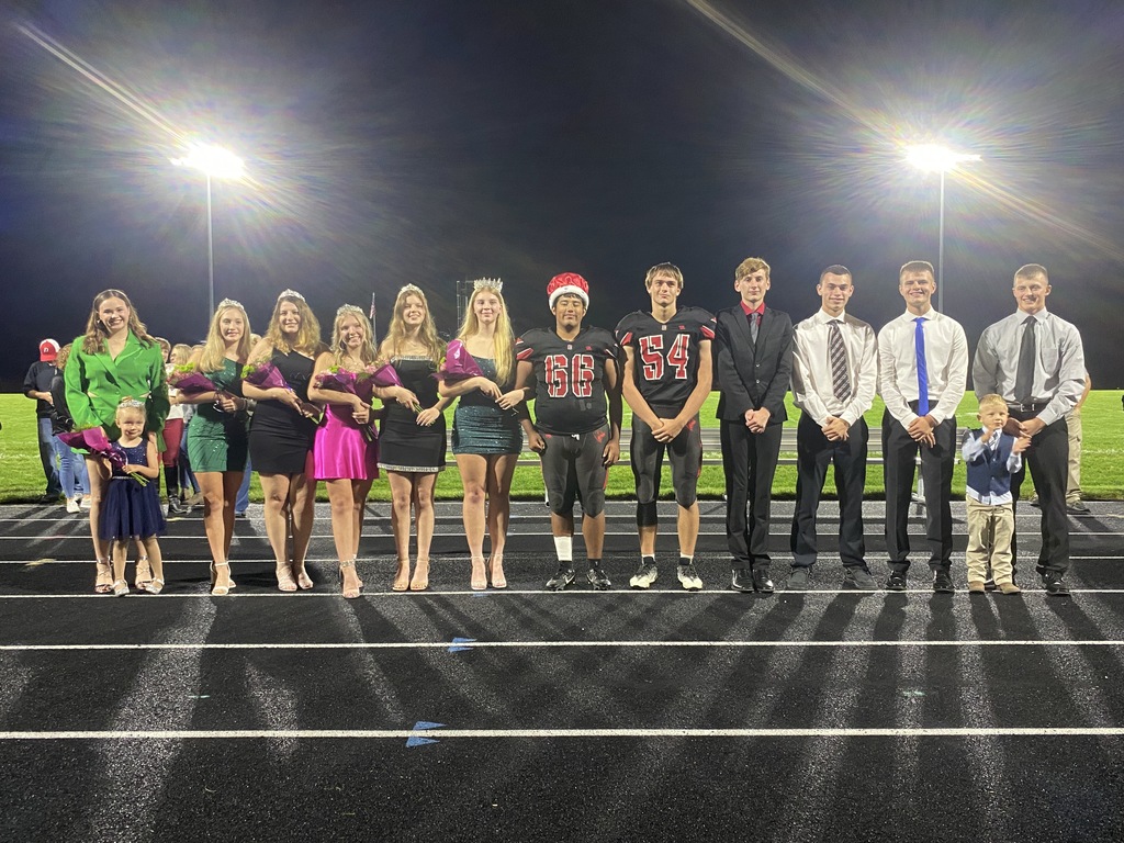 Candidates, Past King & Queen, and Crown Bearers